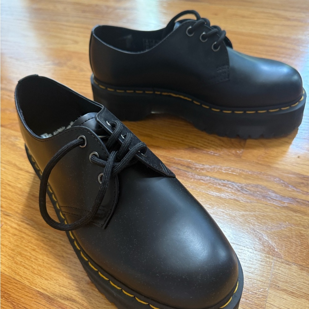 Dr. Martens Black 1461 Quad Smooth Leather Platform Oxfords W10 / M9 - Picture 2 of 5